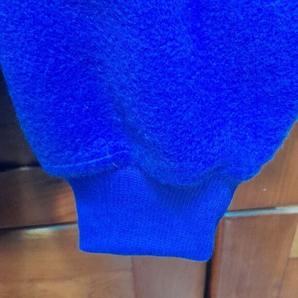 New.. "FAST SOLAR FLEECE" TOP...Size S/M.. - Picture 6 of 7